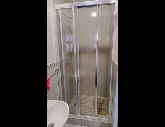 1 BEDROOM PROPERTY TO RENT IN UMHLANGA RIDGE